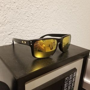 Oakley Holbrook  Prizm Polarized Sunglasses & Tote